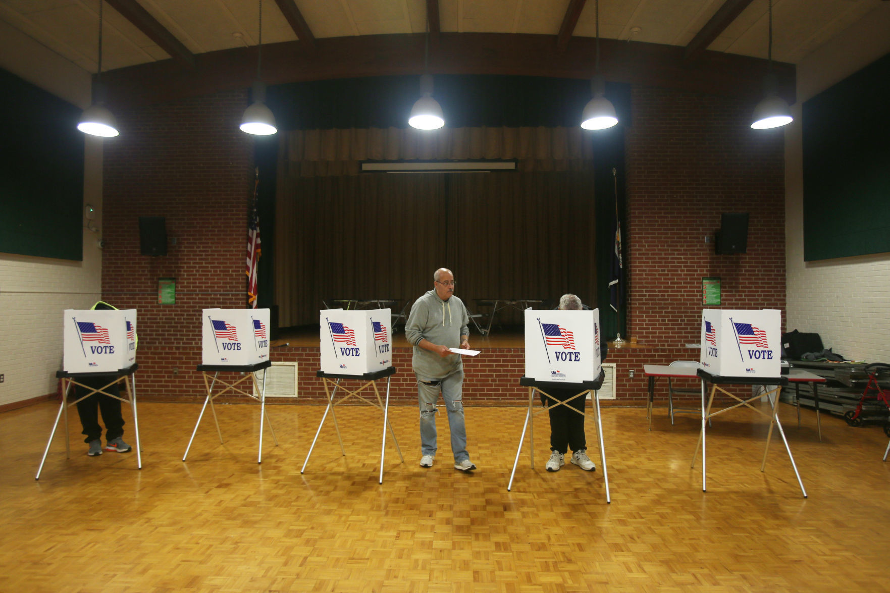 hr election 110519 p07